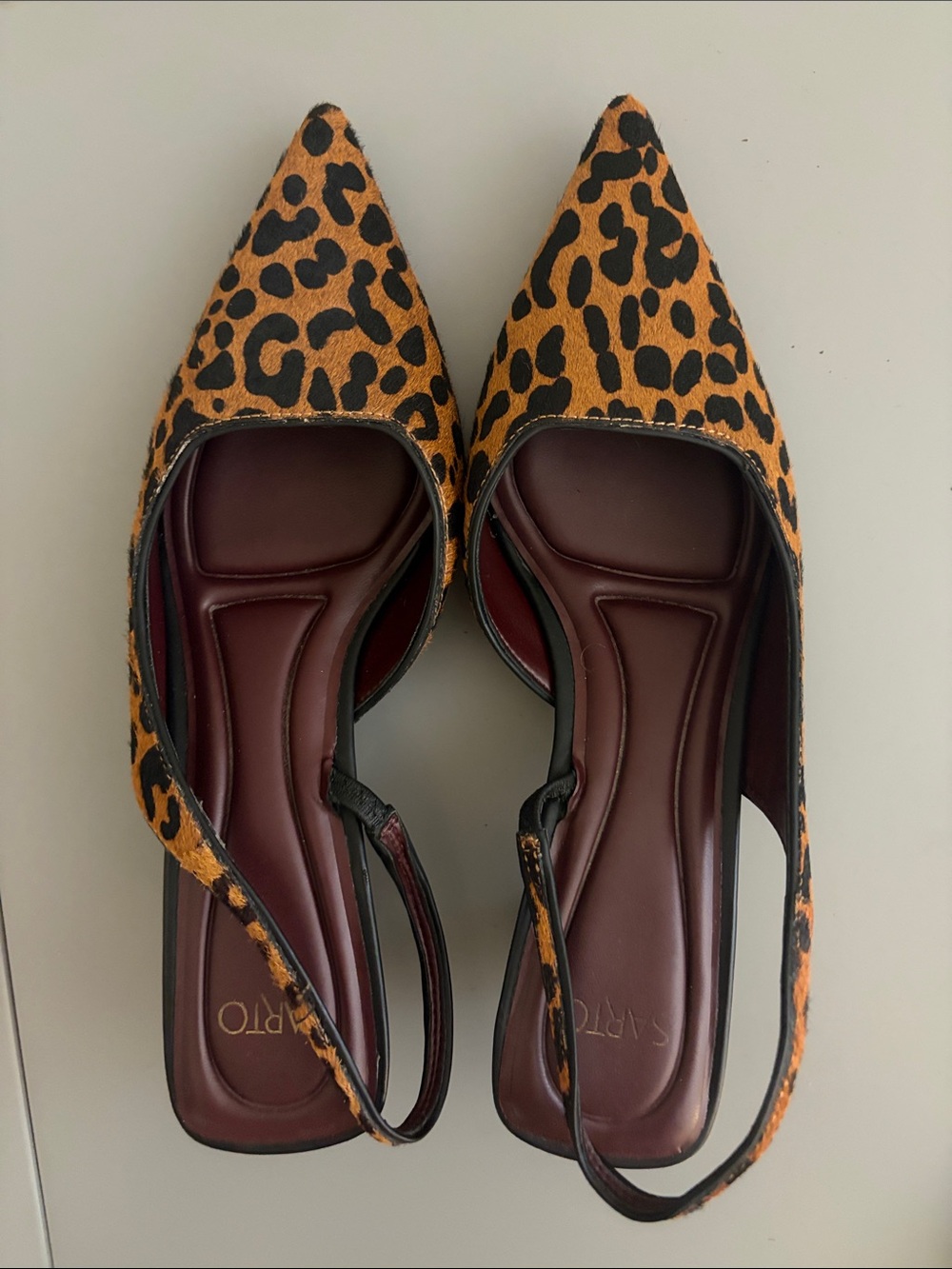 Leopard-Print Slingback Kitten Heels in Brown/Black. Size 35.5/5.5